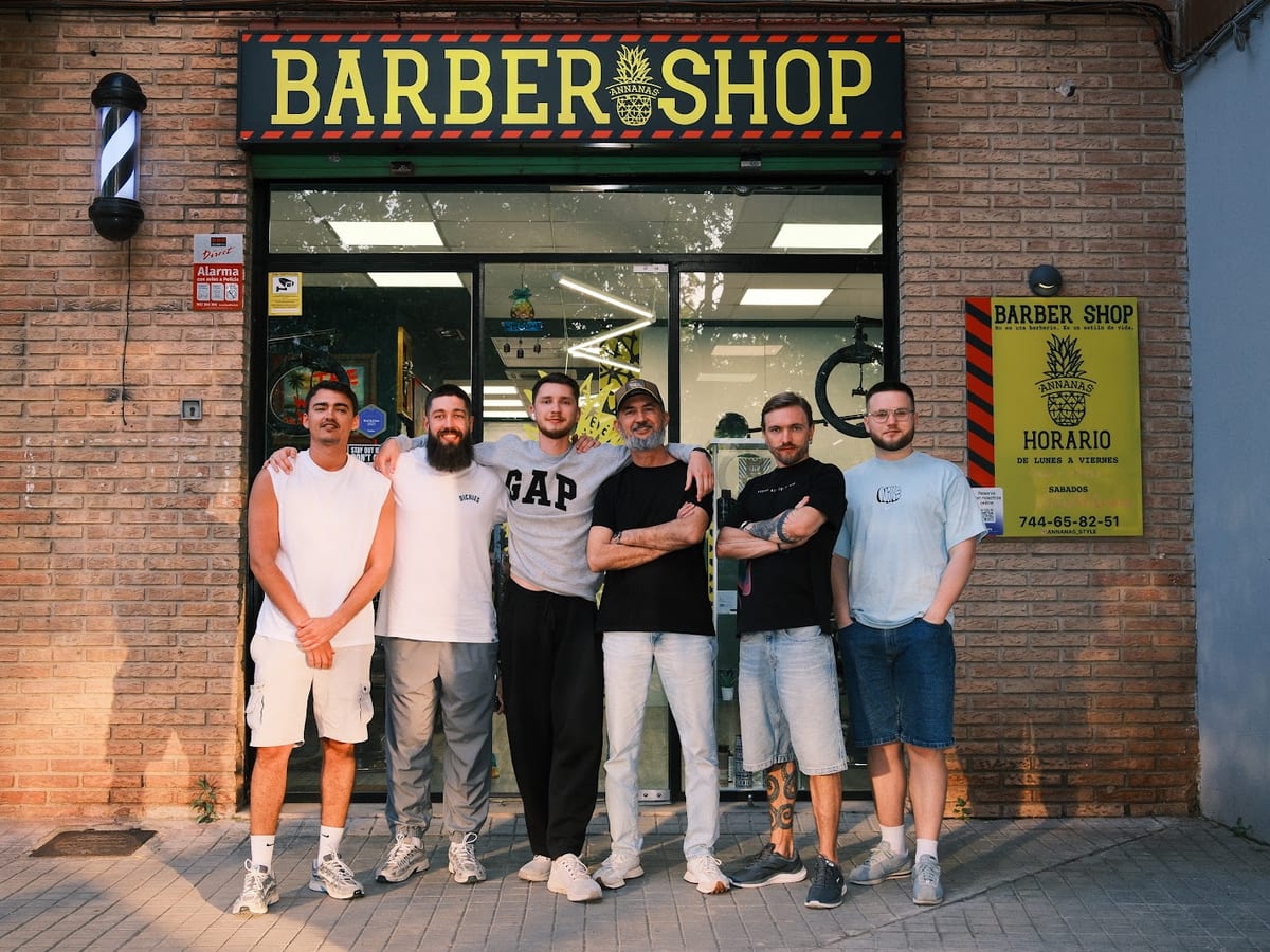ANNANAS, Alfahuir, barbería, barbershop, corte de pelo clásico y moderno, arreglo de barba, afeitado — foto 2