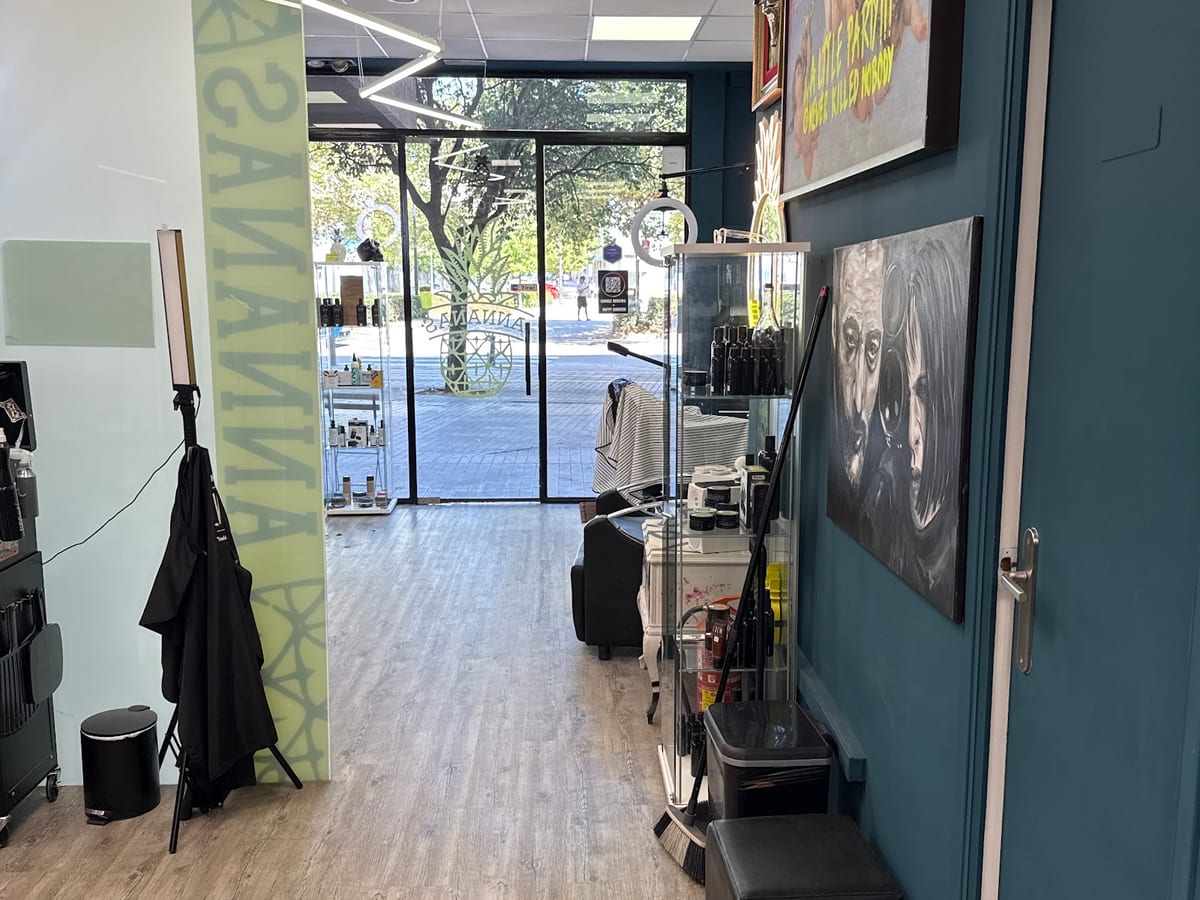 ANNANAS, Alfahuir, barbería, barbershop, corte de pelo clásico y moderno, arreglo de barba, afeitado — foto 3
