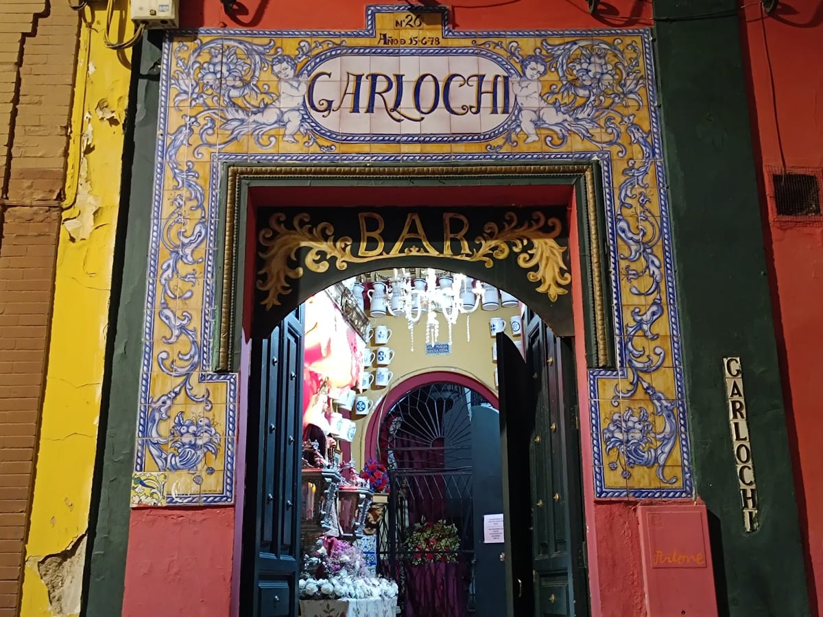Bar Garlochí — entretenimiento en Sevilla