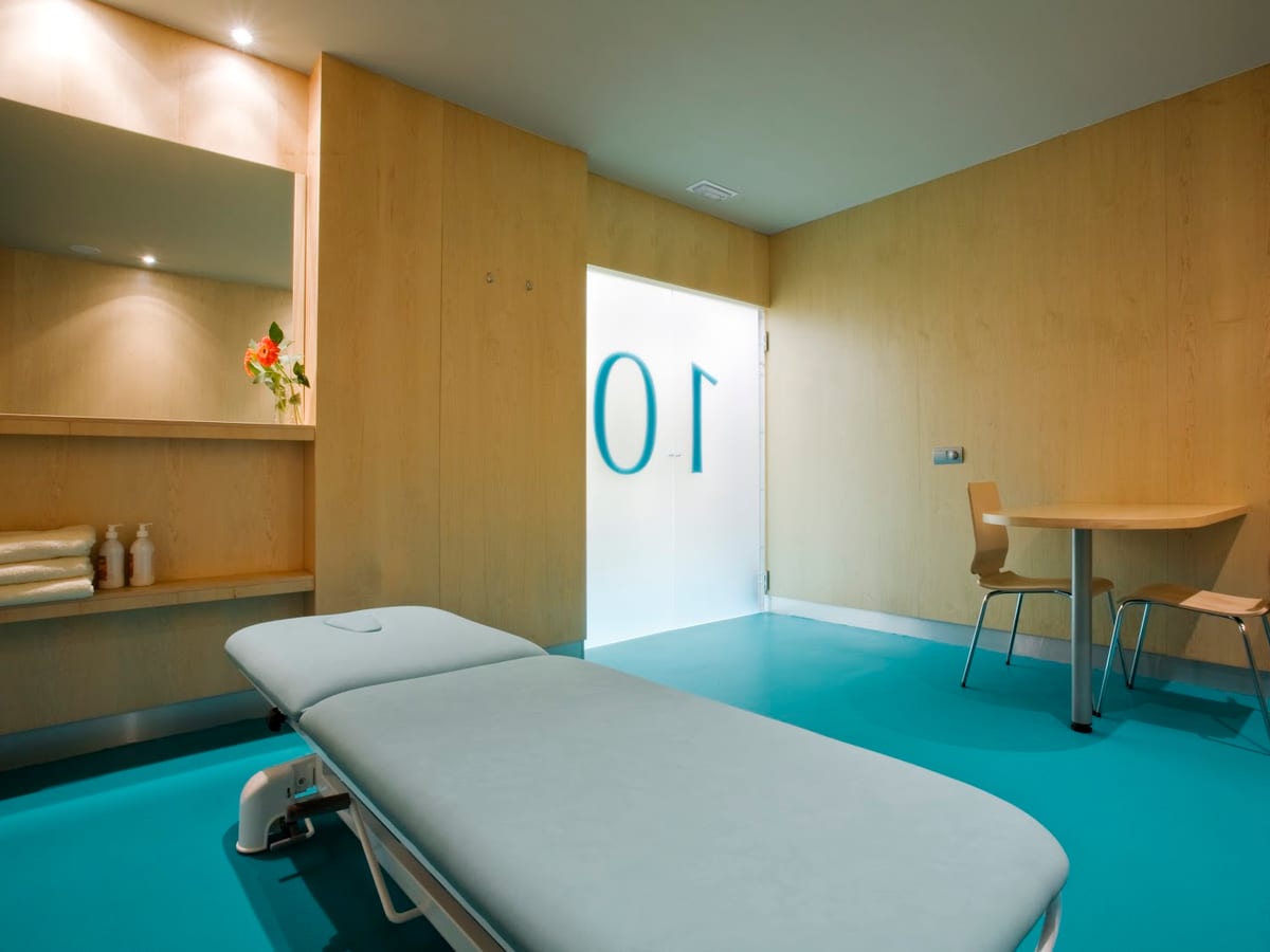 Body Help – Clínica de Fisioterapia, Osteopatía y Acupuntura en Barcelona — foto 3