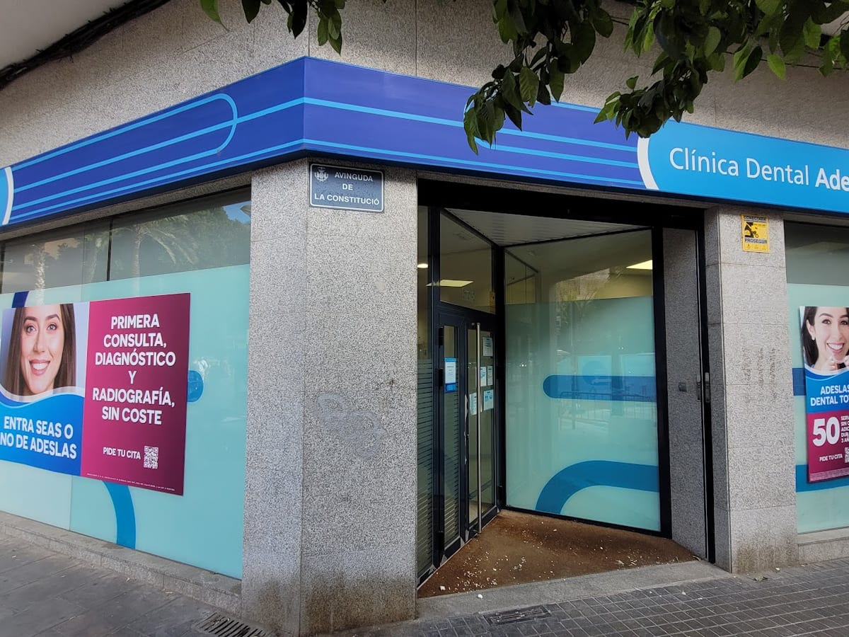 Clínica Dental Adeslas — foto 2