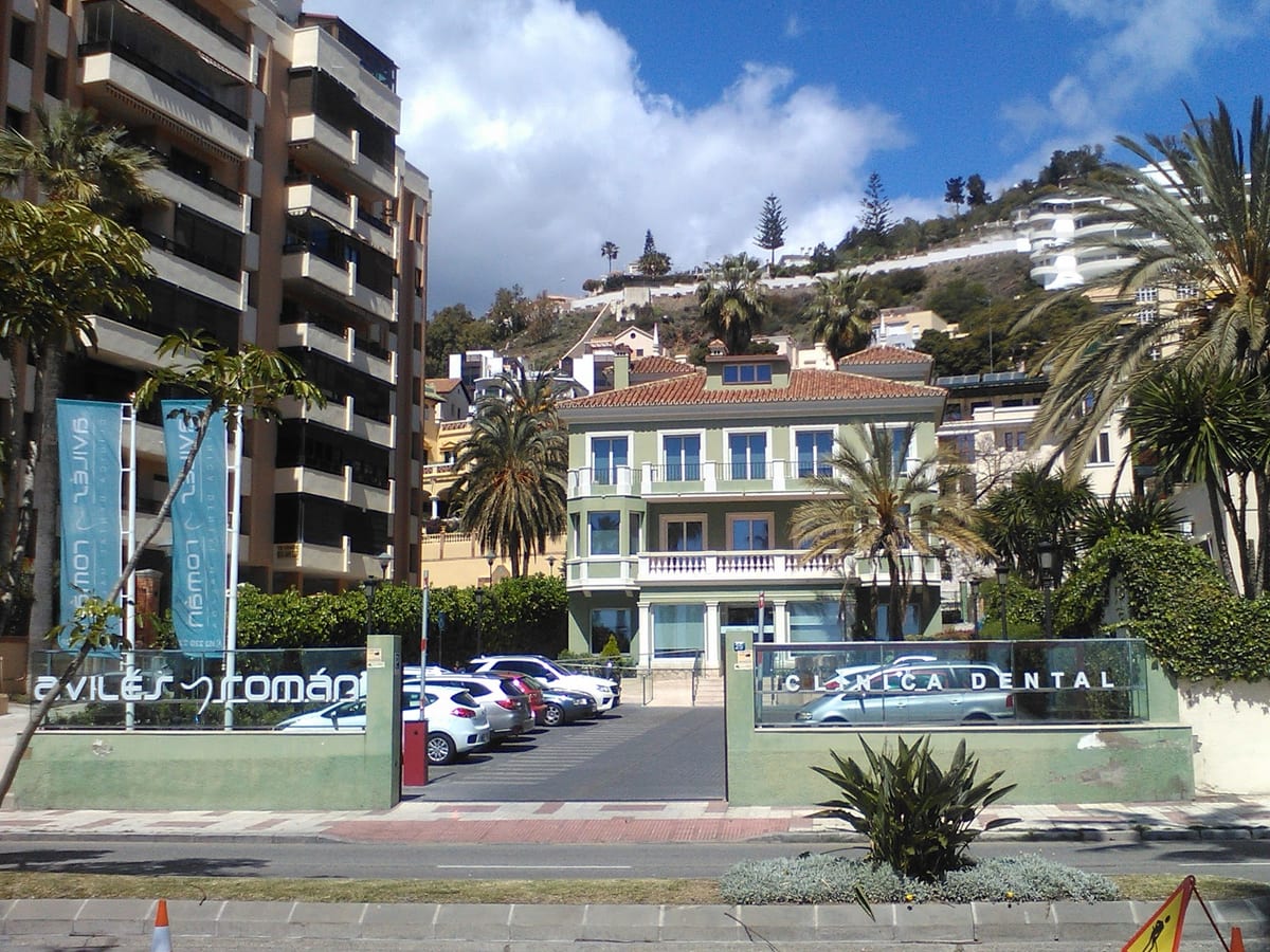 Clínica Dental Avilés y Román — foto 3