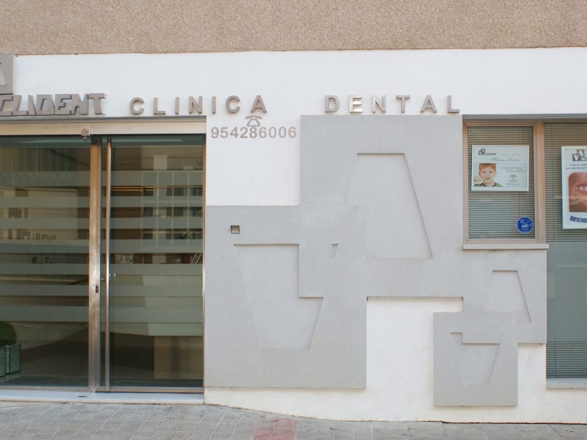 Clinica Dental Clident María Salas — salud & medicina en Sevilla