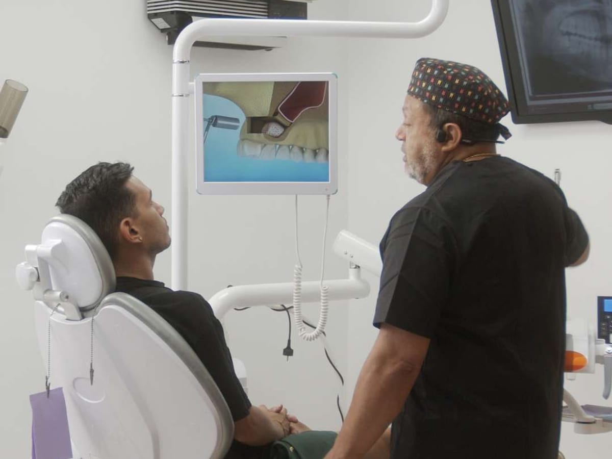 Clínica Dental Torrefiel | Implantología en Valencia — salud & medicina en Valencia