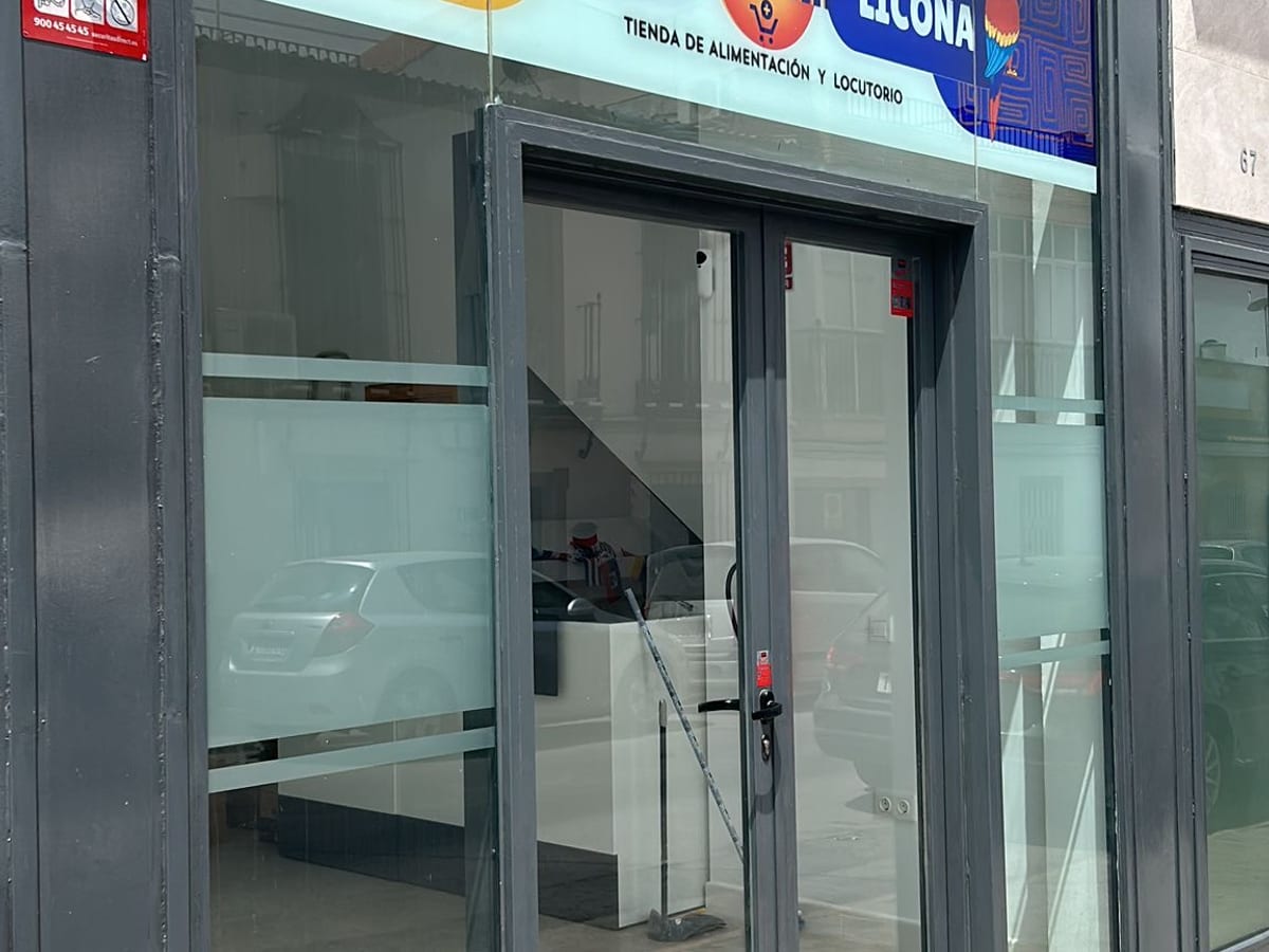 Envios Licona — envíos & finanzas en Sevilla