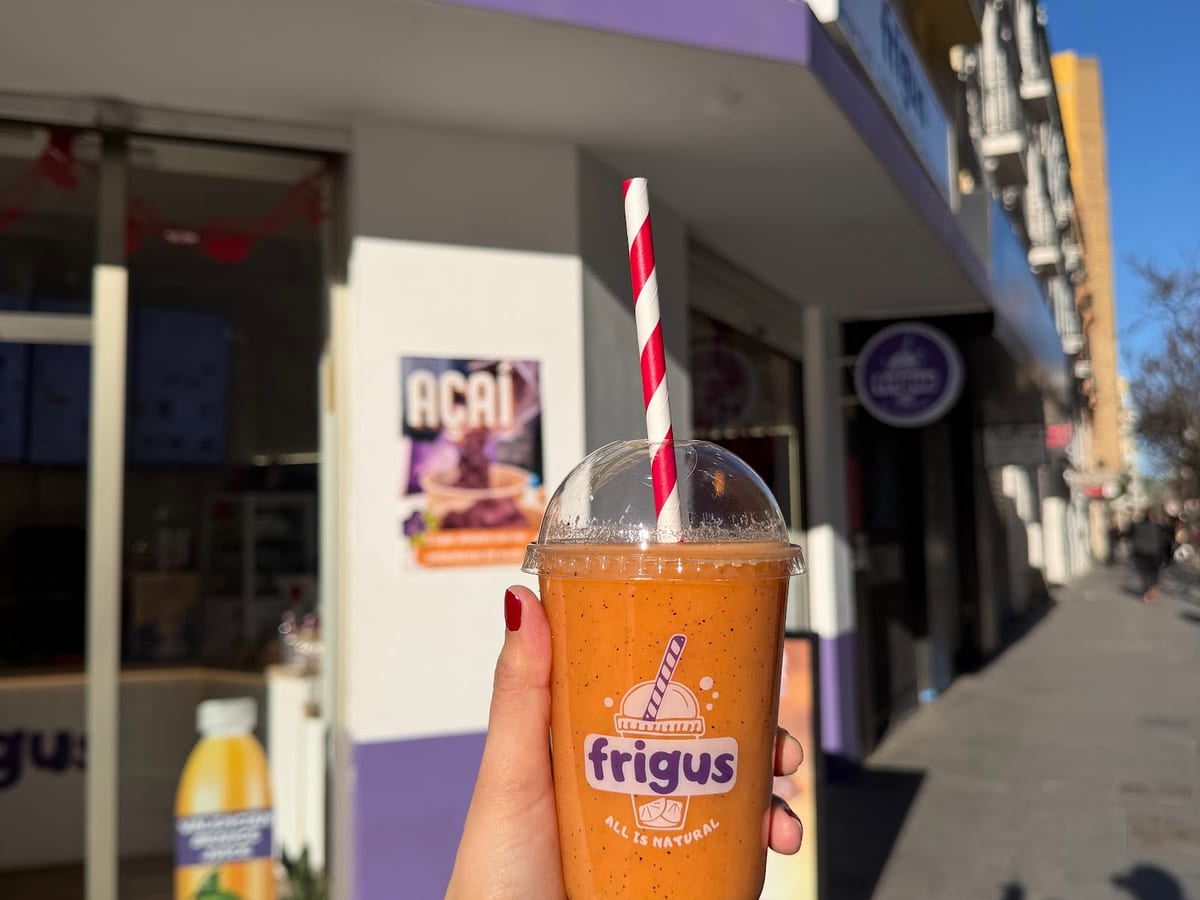 Frigus – Smoothies, Zumos Naturales, Açaí & Gofres en Valencia — tiendas latinas en Valencia