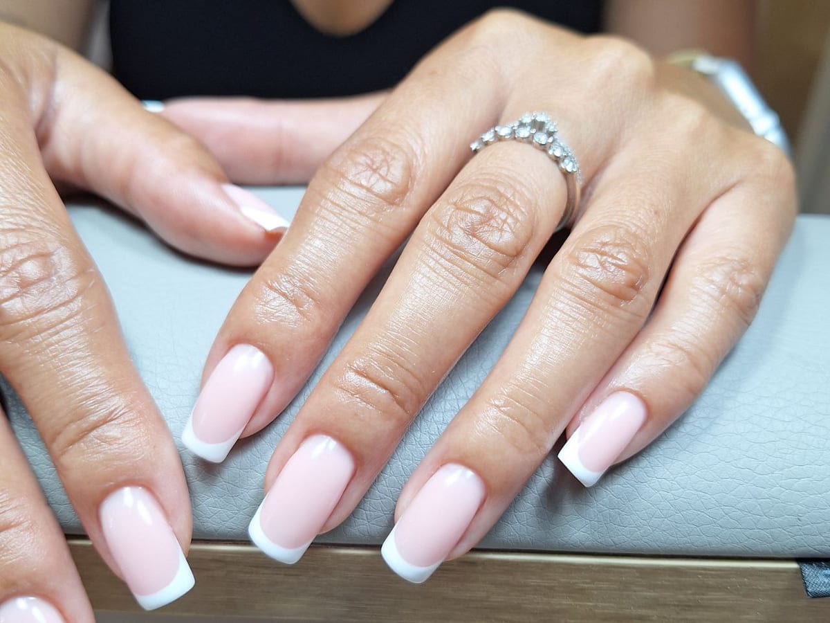 Llarusa - russian manicure, BIAB, pedicure, henna brows, threading, facials, body sculpting massage, pestañas, Barcelona — foto 2