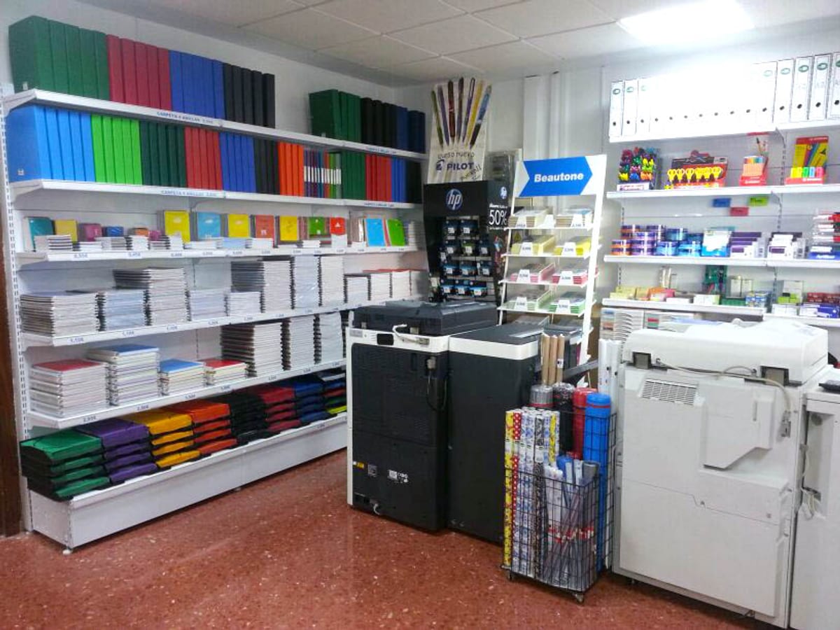 MoneyGram, Wester Unión, Ria (PAPELERÍA, COPISTERÍA-INFORMÁTICA SEVILLA) — foto 2