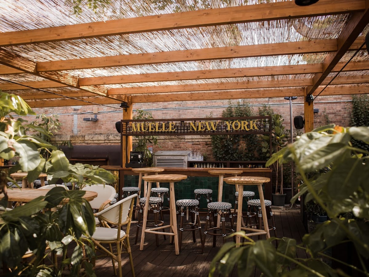 Muelle New York - Sevilla — entretenimiento en Sevilla