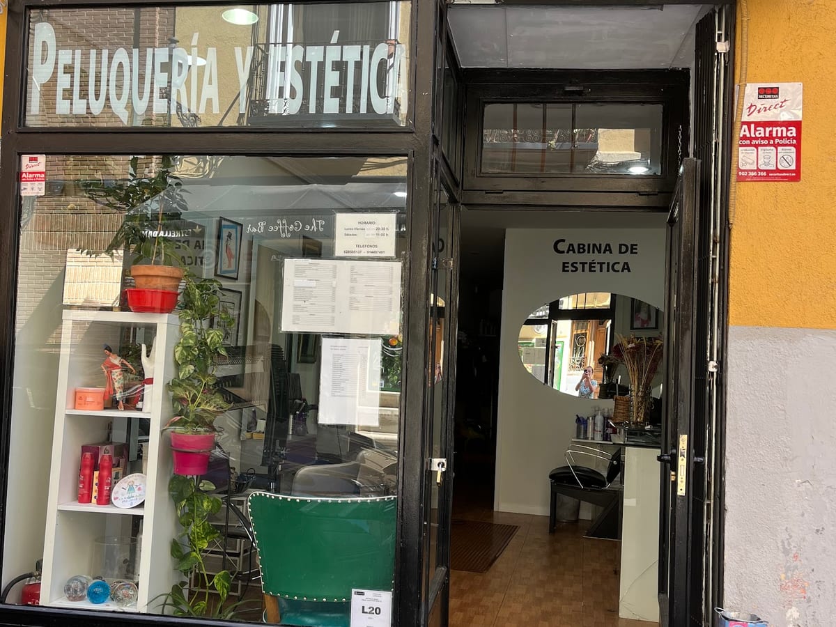 PELUQUERIA Y ESTETICA JO QUÉ CORTE — belleza & estética en Madrid