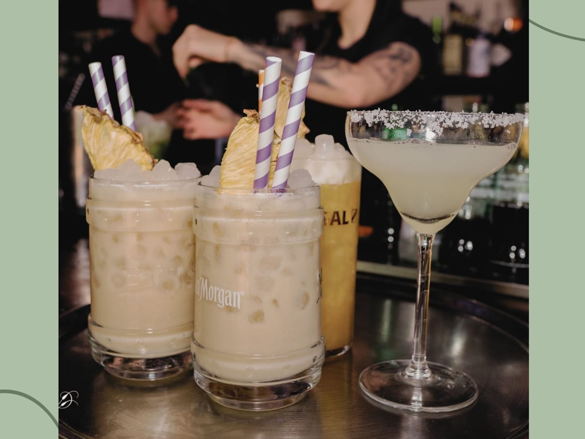 Premier Garden Cocktail Bar — foto 3
