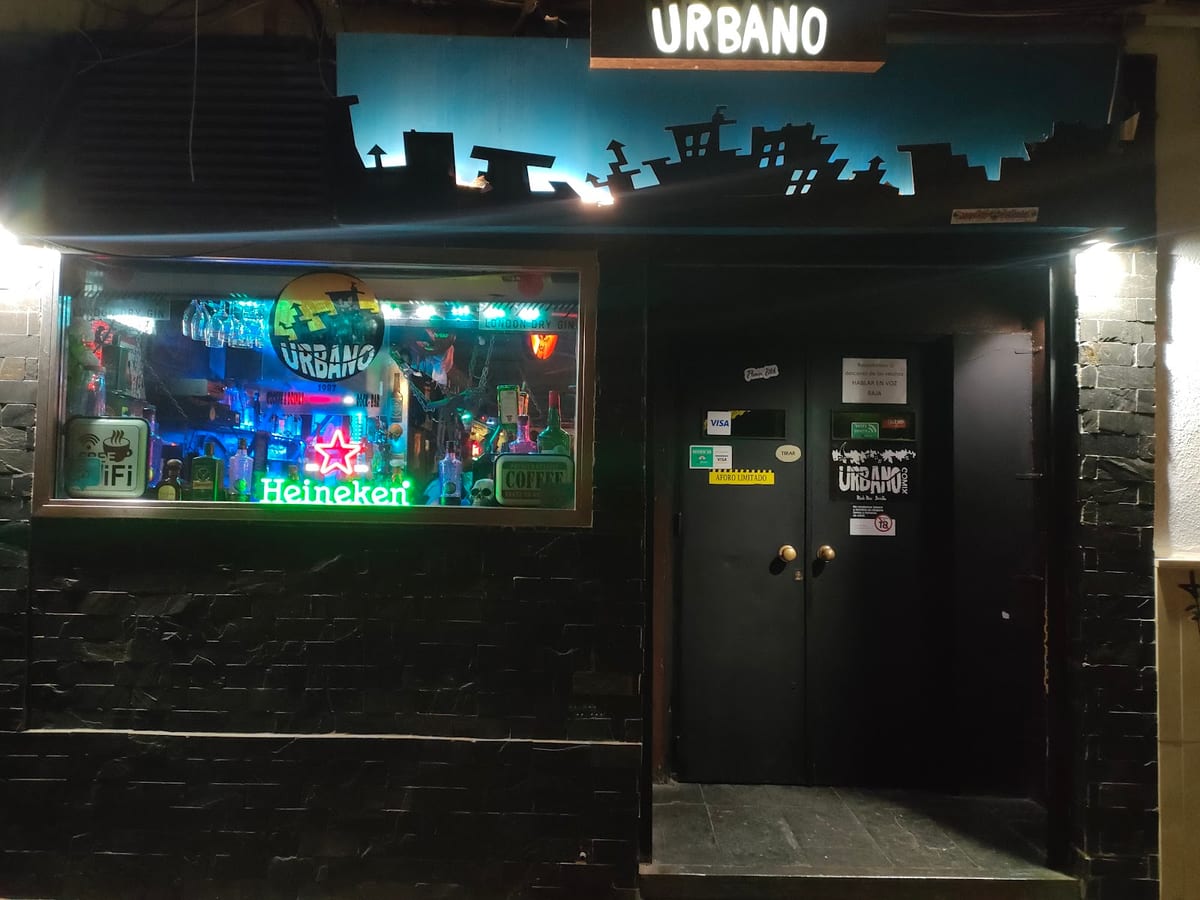 Pub Urbano Comix — entretenimiento en Sevilla