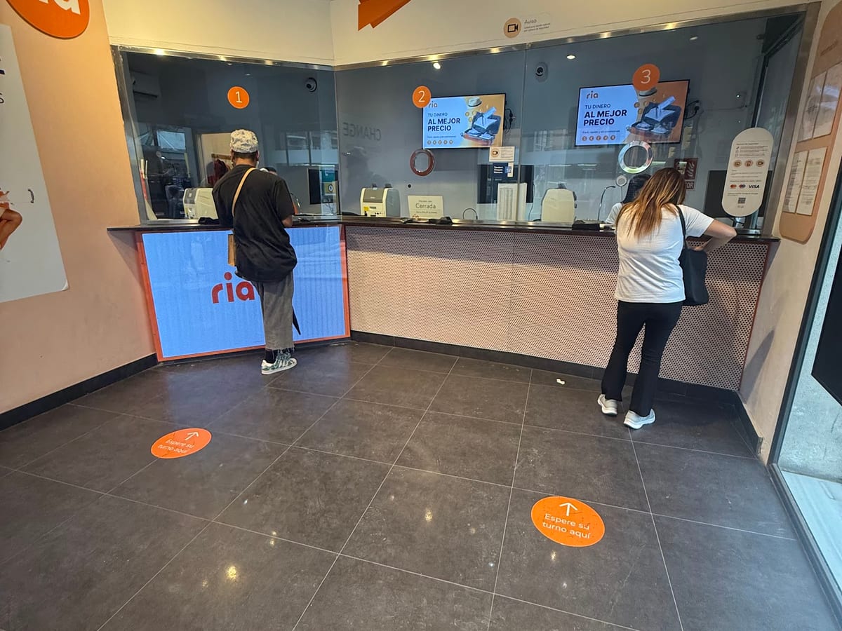 Ria Money Transfer & Currency Exchange — foto 3