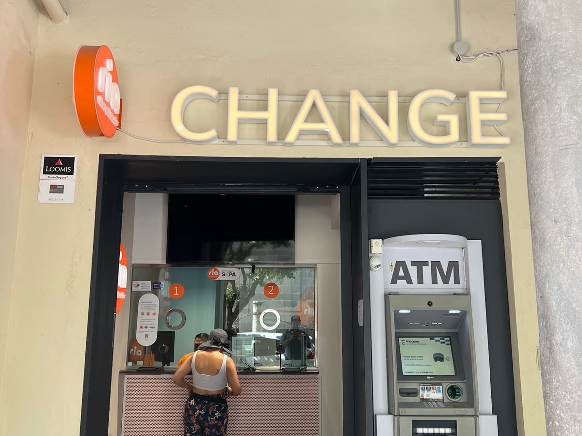 Ria Money Transfer & Currency Exchange — foto 2