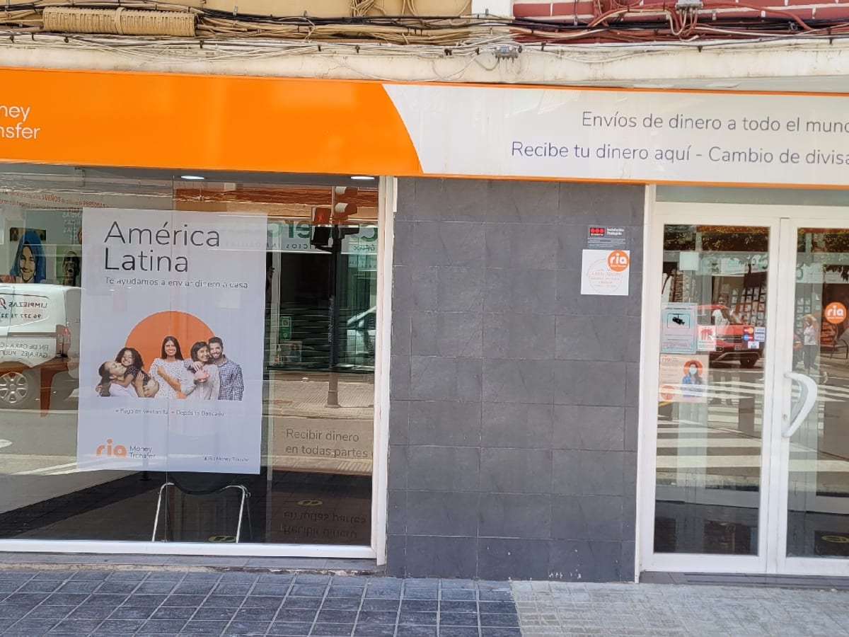 Ria Money Transfer & Currency Exchange Valencia — envíos & finanzas en Valencia