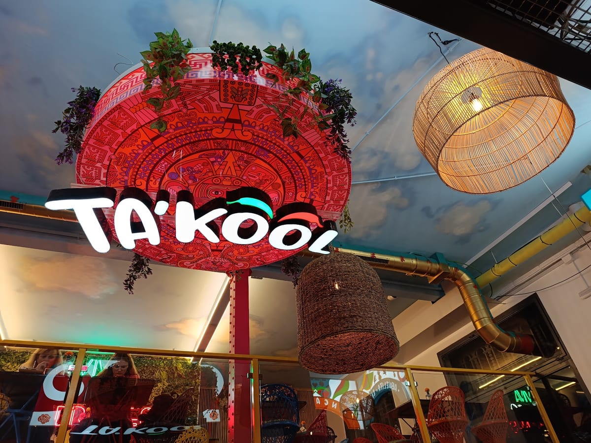 TaKool Centro-Restaurante Mexicano Sevilla — entretenimiento en Sevilla