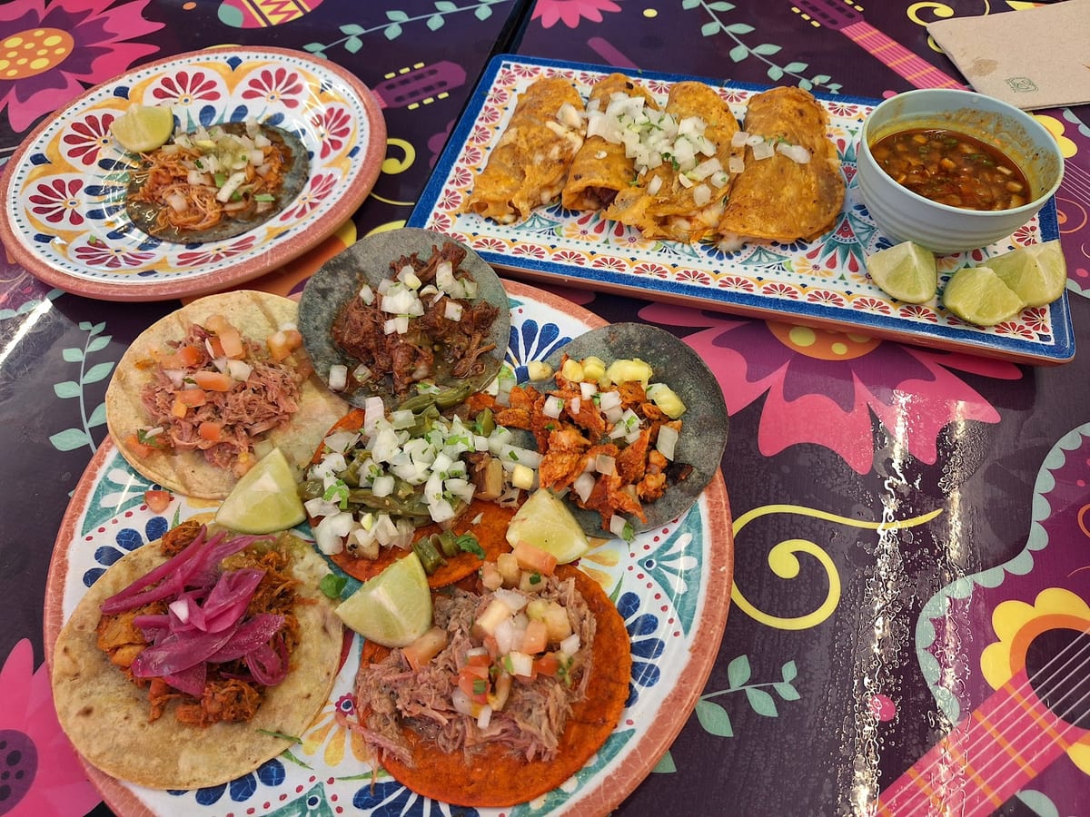 TaKool Centro-Restaurante Mexicano Sevilla — foto 3