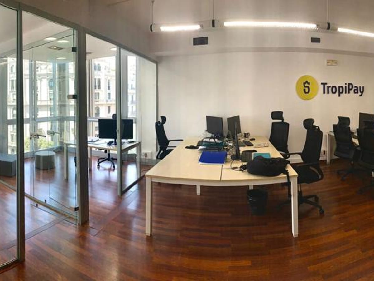 TropiPay — envíos & finanzas en Barcelona